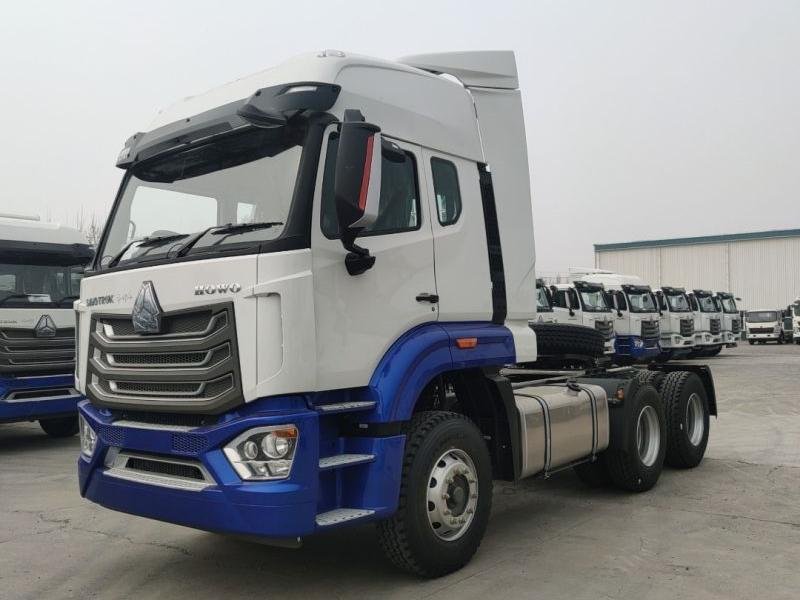 Caminhão Trator HOWO 6X4 para venda